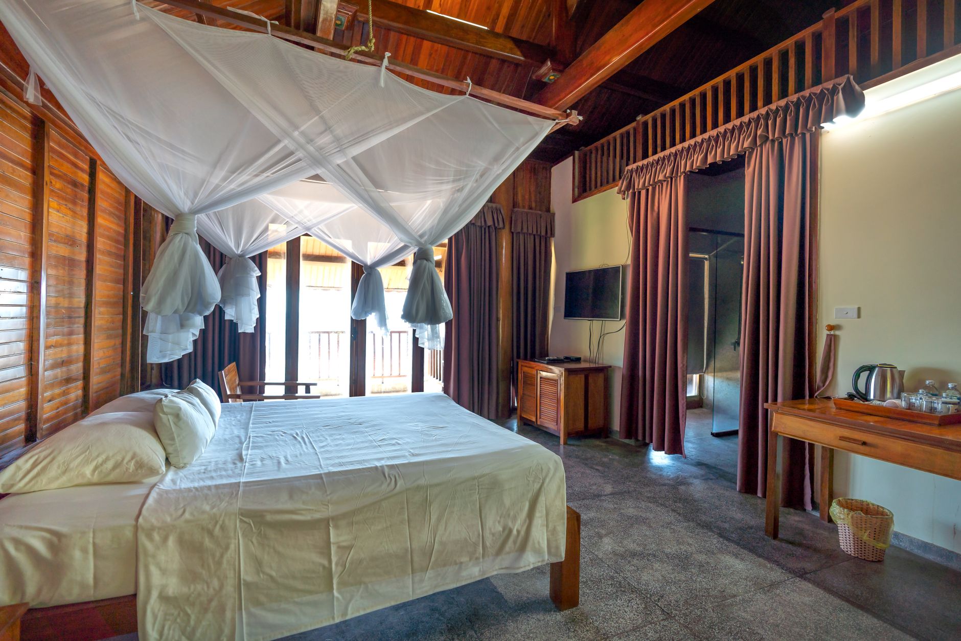 Deluxe Jharokha Room